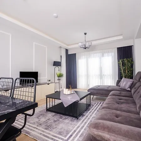 Amazing Flat Near Metro With Balcony In Pendik *